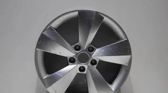 Skoda Kodiaq R17 alloy rim 06A163620