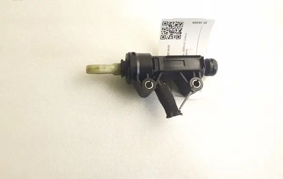 BMW 3 E90 E91 Clutch master cylinder 6773670 526773670