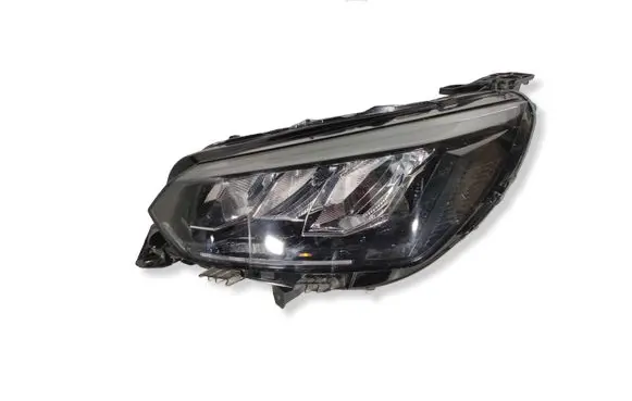 Peugeot 2008 II Headlight/headlamp 73313327 9833036380
