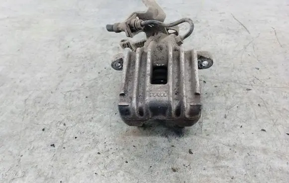 Volkswagen Golf V Rear brake caliper TRW