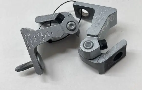 Porsche Cayenne (9Y0 9Y3) Front door hinge set 8S0833404E A46574