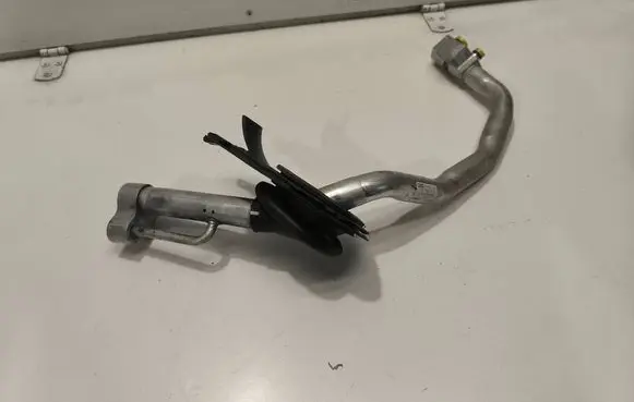 Air conditioning (A/C) pipe/hose