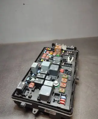 Opel Insignia A Fuse module 529050199