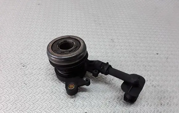Nissan Note (E11) Clutch release bearing slave cylinder 