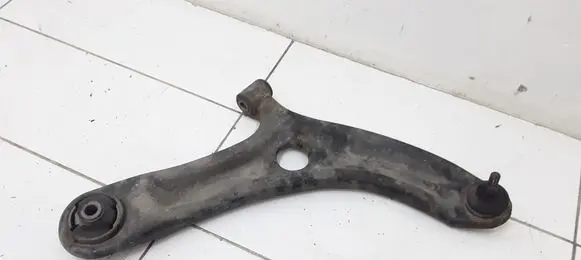 Hyundai i20 (PB PBT) Front lower control arm/wishbone
