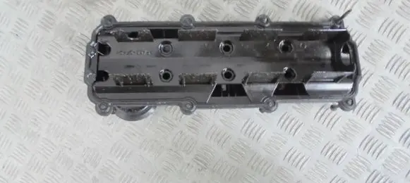 Volkswagen Golf V Rocker cam cover 