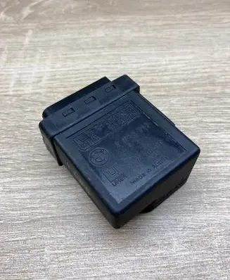 BMW 5 E39 Glow plug pre-heat relay 2246919 72RB510