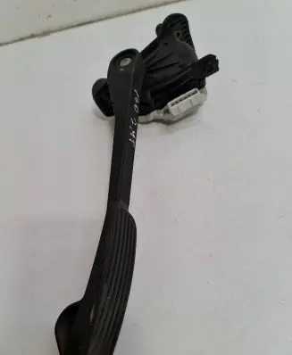 Volvo V70 Accelerator throttle pedal 30636003 6PV00853700