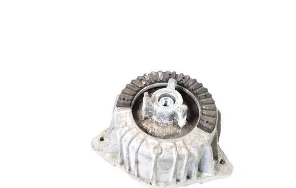 Engine mount bracket