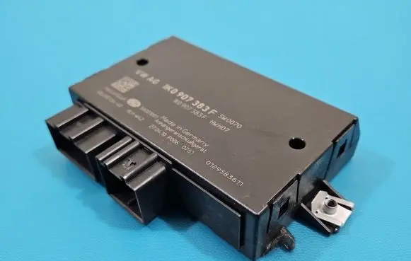 Volkswagen Tiguan Central body control module 1K0907383F IMPRK1520976