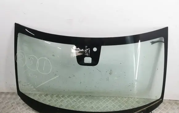 Honda HR-V Front windscreen/windshield window 