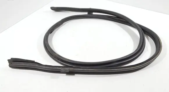 Porsche 911 996 Seal rubber (tailgate) 99651421104
