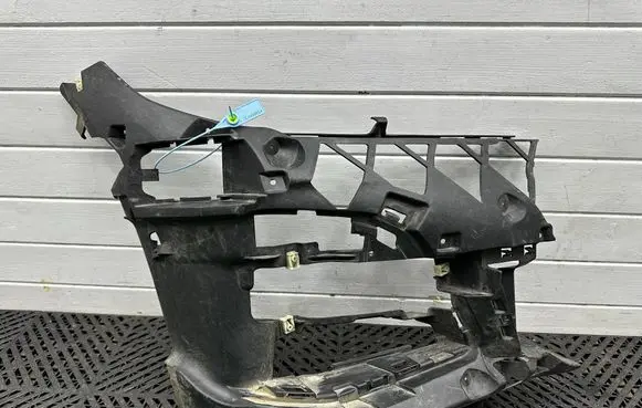 BMW 3 G20 G21 Front bumper mounting bracket 8069348 15857711
