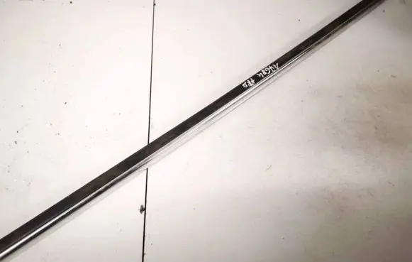 Skoda Octavia Mk2 (1Z) Front door glass trim molding 