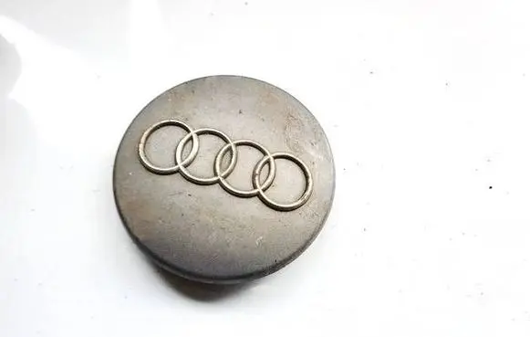 Audi A5 8T 8F Original wheel cap 8d0601170
