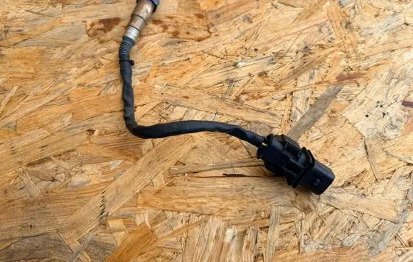 Nissan Qashqai Lambda probe sensor H8201115305 226A42455R 8201115305
