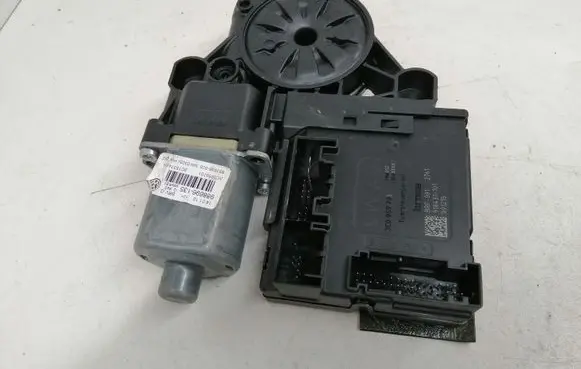 Volkswagen PASSAT B6 Front door window regulator motor 0130822451 3C0959793 918431101