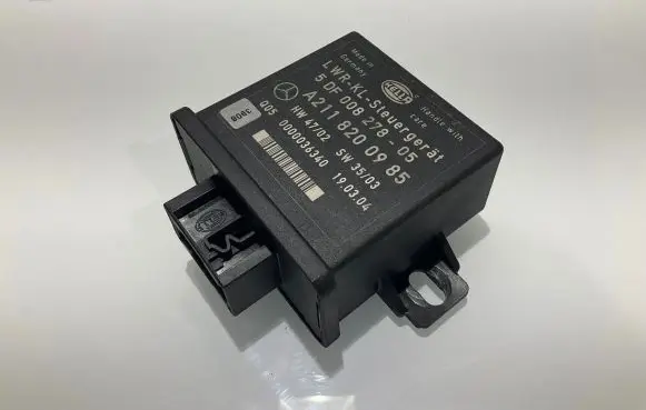 Mercedes-Benz E W211 Light module LCM A2118200985 0000036340 5DF00827805
