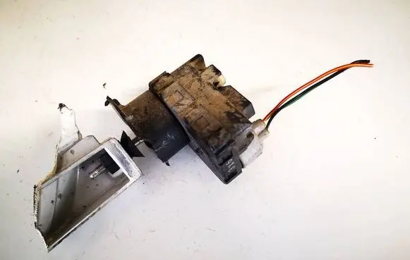 Nissan Pixo Headlight level adjustment motor 
