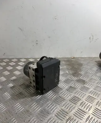 Audi A3 S3 8L ABS Pump 1J0907379 1J0614117A