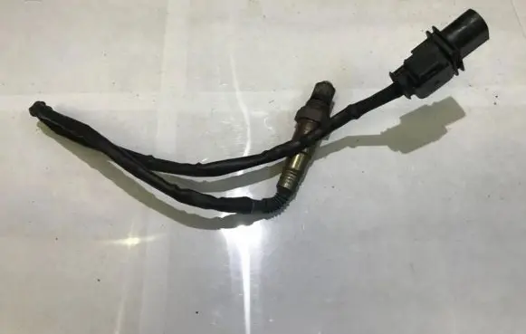 Volkswagen Golf VI Lambda probe sensor 03g906262f 0281004052