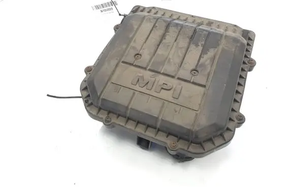 Skoda Fabia Mk3 (NJ) Air filter box 04C129611J
