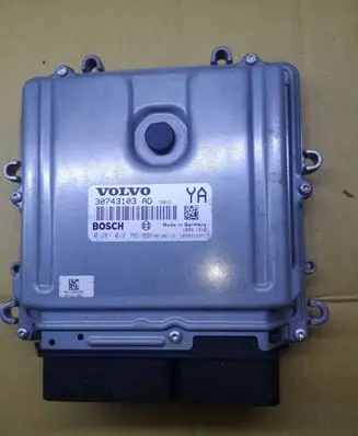 Volvo V70 Engine control unit/module 30743103