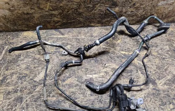 Infiniti Q70 Y51 Vacuum line/pipe/hose 0025407097