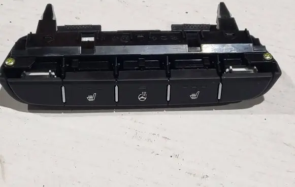 KIA Xceed Other switches/knobs/shifts 93315-J7010