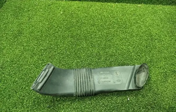 Renault Trafic III (X82) Air intake duct part 93868645 244936098R