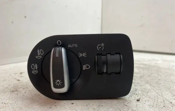 Audi Q3 8U Light switch 8X1941531