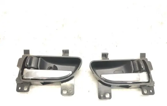Subaru Outback Front door interior handle