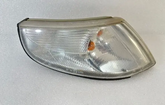 Saab 9-5 Front indicator light E26704