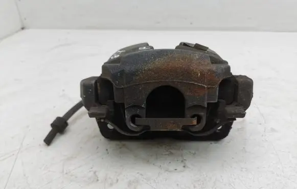 Peugeot 3008 II Front brake caliper