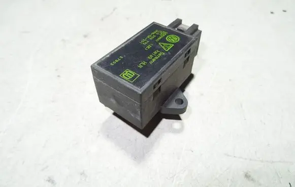 Volkswagen Touareg I Seat heating relay 7L0959772