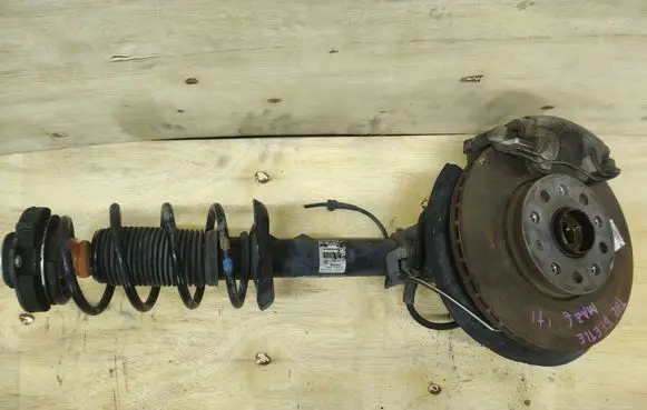 Volkswagen Beetle A5 Front wheel hub spindle knuckle
