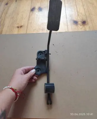 KIA Ceed Accelerator throttle pedal 