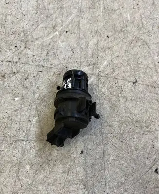 Toyota Land Cruiser (J120) Windscreen/windshield washer pump 8533060150