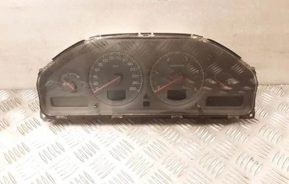 Volvo S80 Speedometer (instrument cluster) 69294450