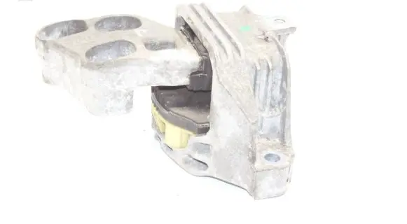 Mercedes-Benz A W176 Engine mount bracket
