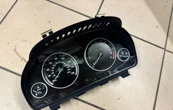 BMW 5 F10 F11 Speedometer (instrument cluster) 25811511 9280485 223227011