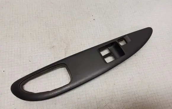 Nissan Primera Front door window switch trim 80961AV600