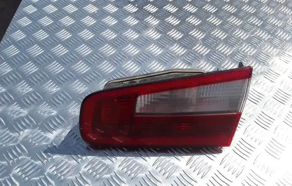 Renault Laguna II Tailgate rear/tail lights 8200002476