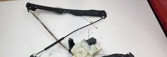 Peugeot 308 Front door window regulator with motor 9825710280
