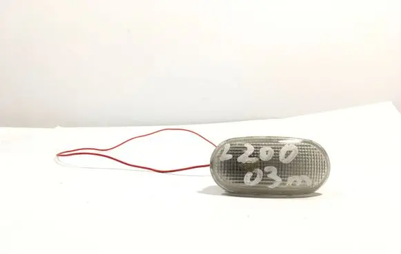 Mitsubishi L200 Front fender indicator light P2133 E4016534
