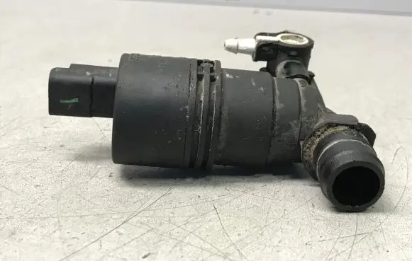 Renault Laguna II Windscreen/windshield washer pump 030639