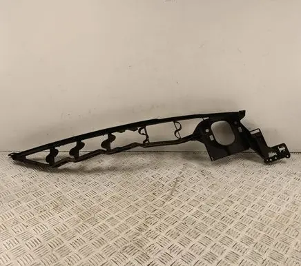 BMW X5 E70 Fender mounting bracket 7157990
