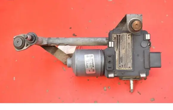 Volkswagen Touran I Front wiper linkage and motor 1T0955023C