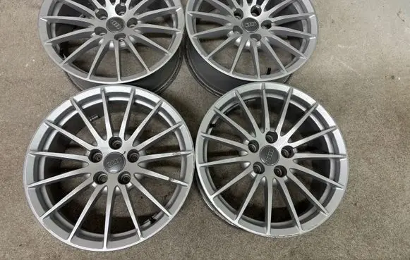Audi A4 S4 B9 8W R17 alloy rim 8W0601025AE