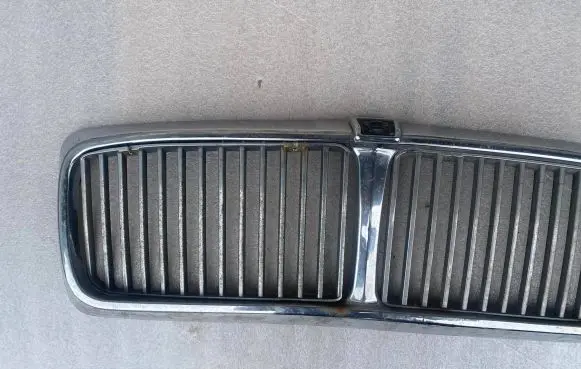 Jaguar XJ X40 Front grill